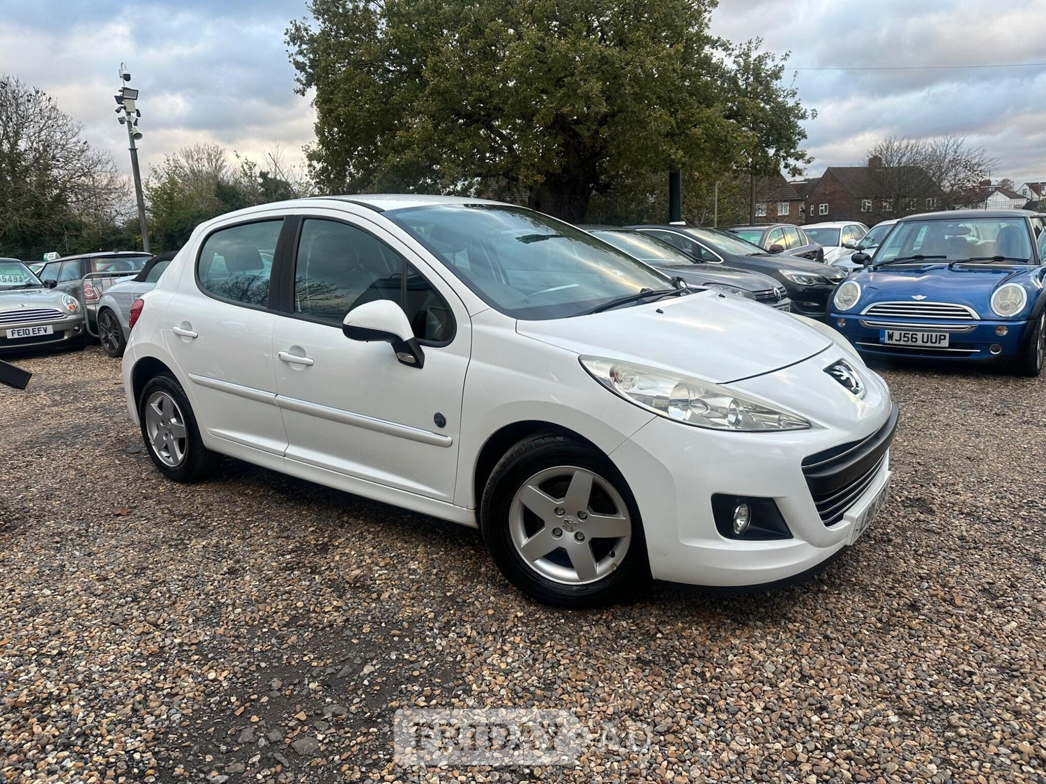 Peugeot 207 2011 - Cars