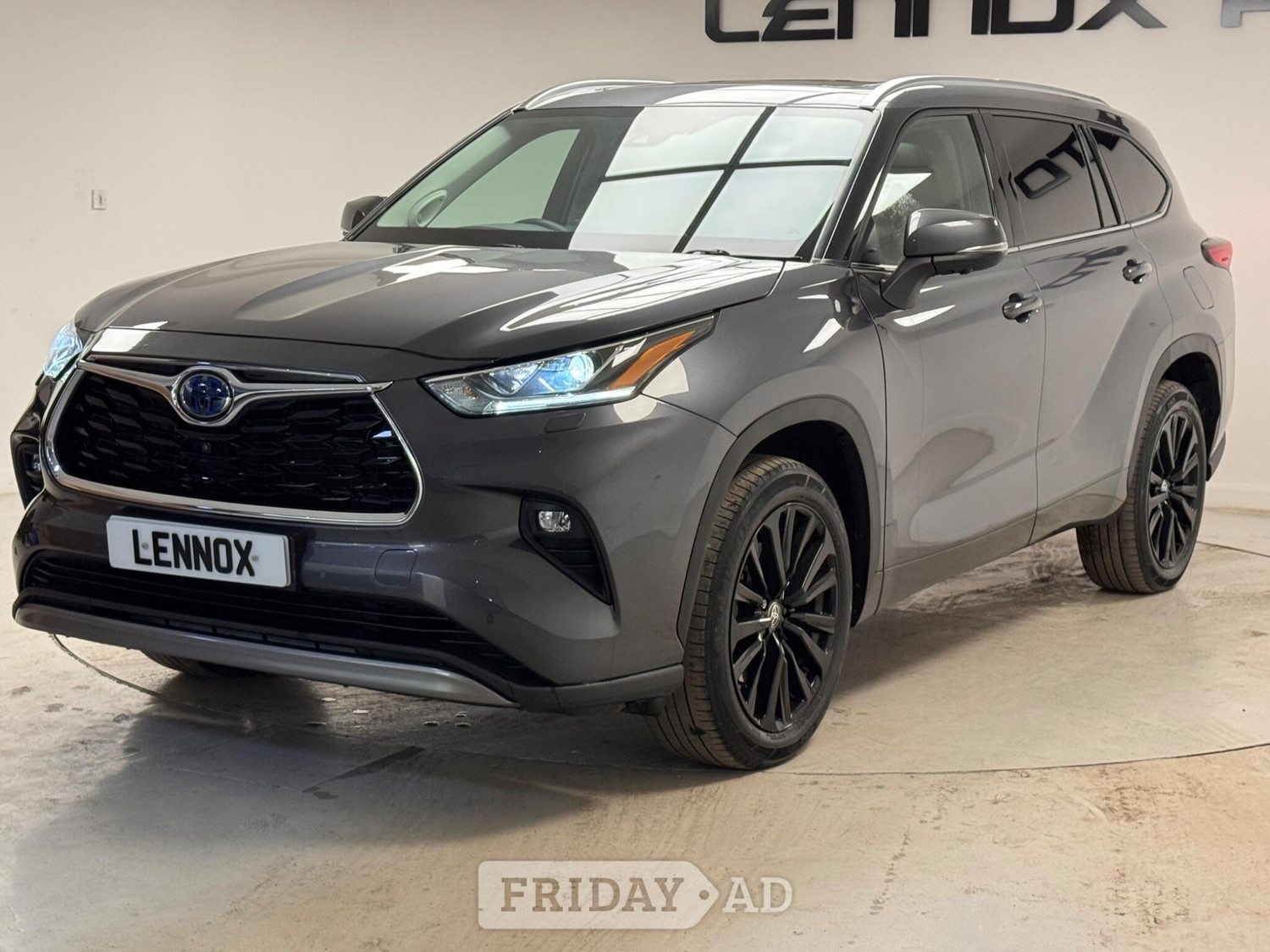 Toyota Highlander Estate 2023 - Cars in Brent