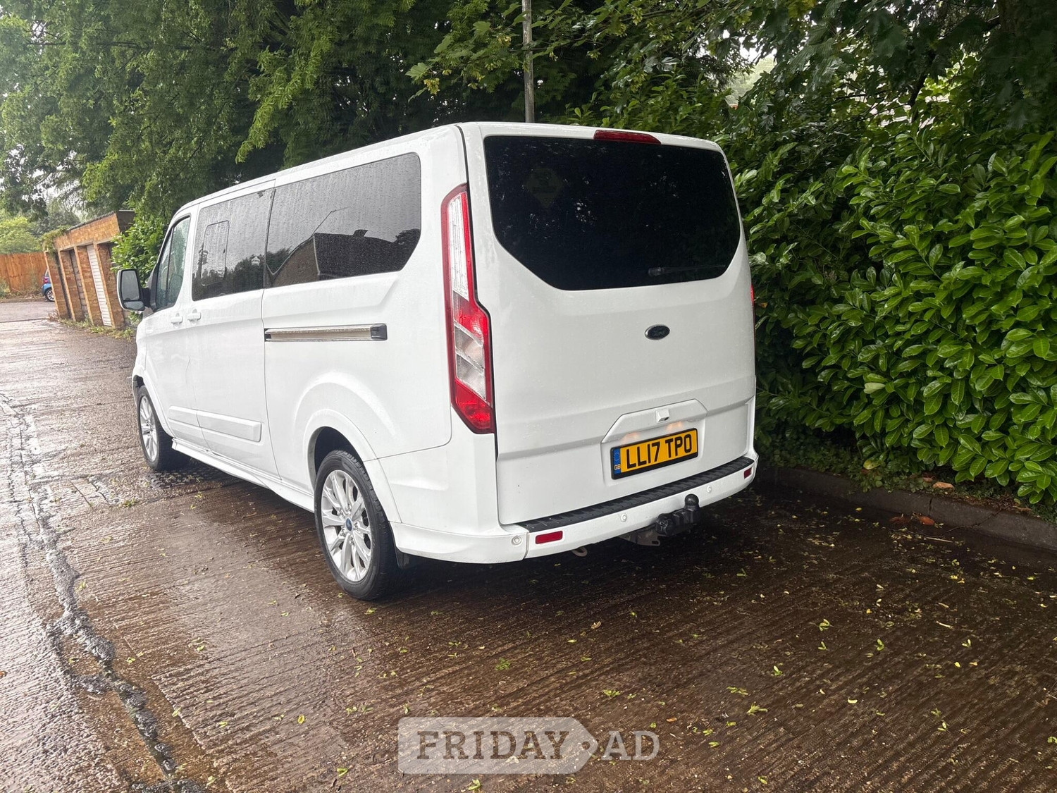 Ford Tourneo Custom 2017 - Vans & Commercial Vehicles