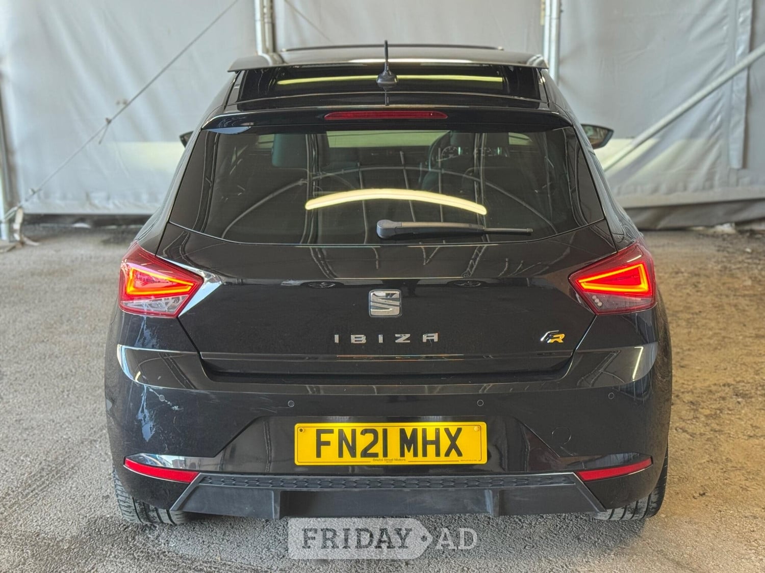 [ berth ]SEAT Ibiza