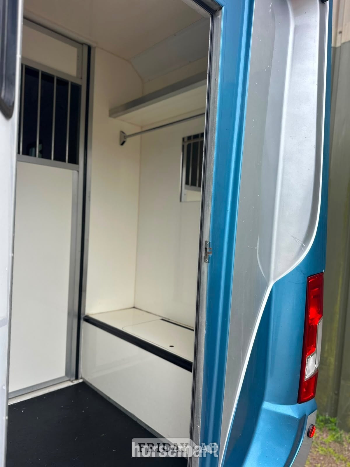 Foxy Stallion Lux Citroen Horsebox - Trailers & Horseboxes in Warninglid