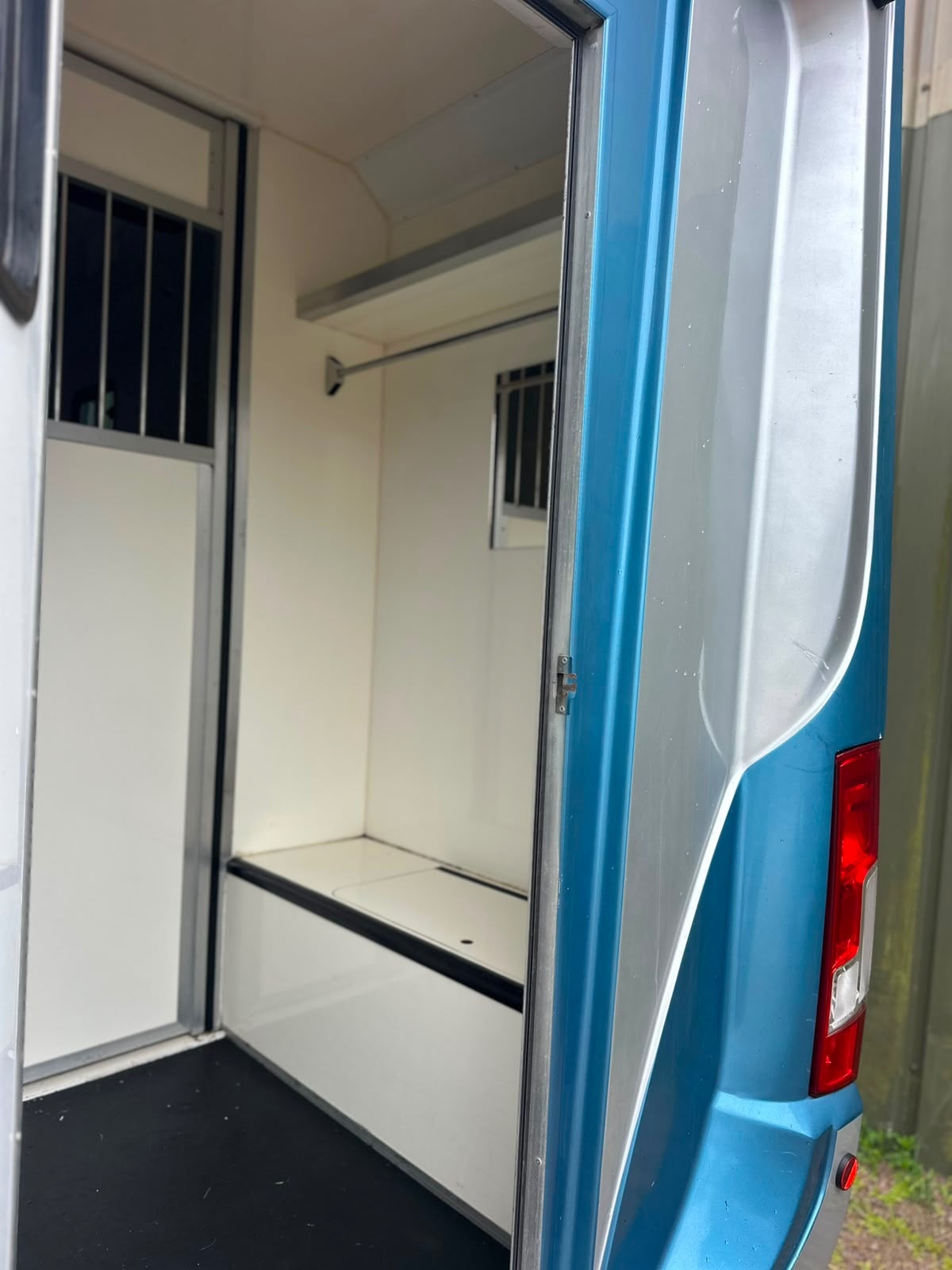 Foxy Stallion Lux Citroen Horsebox - Trailers & Horseboxes in Warninglid