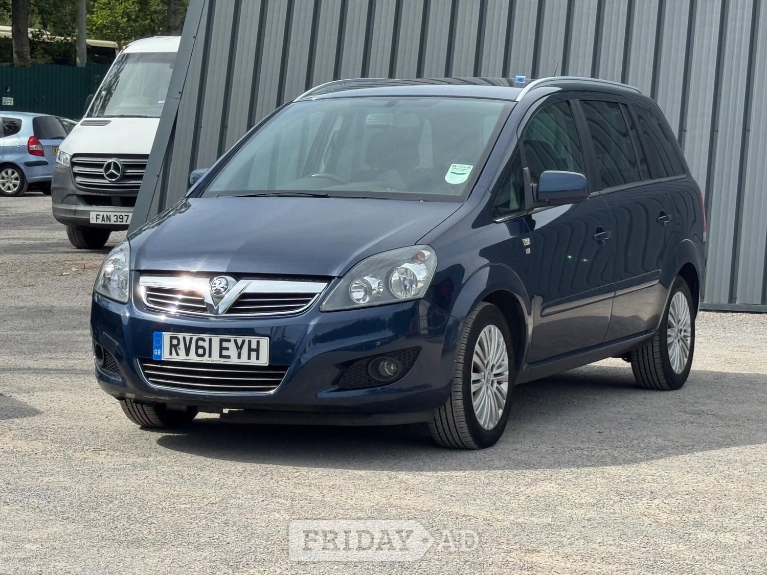 Vauxhall Zafira 2011 - Cars