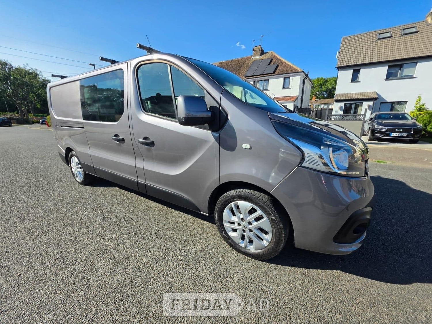 Renault Trafic 2018 - Vans & Commercial Vehicles in Slough