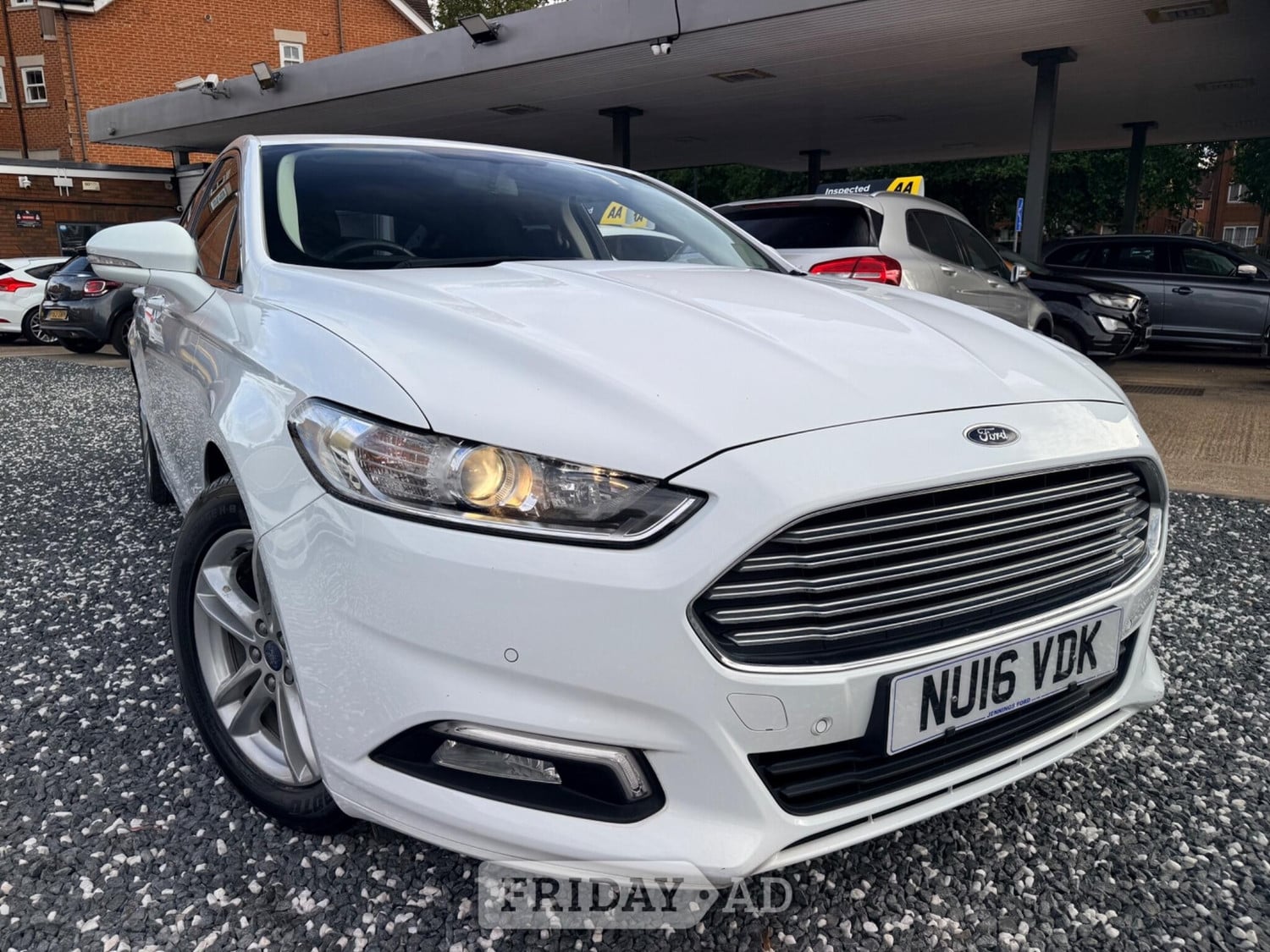 [ berth ]Ford Mondeo