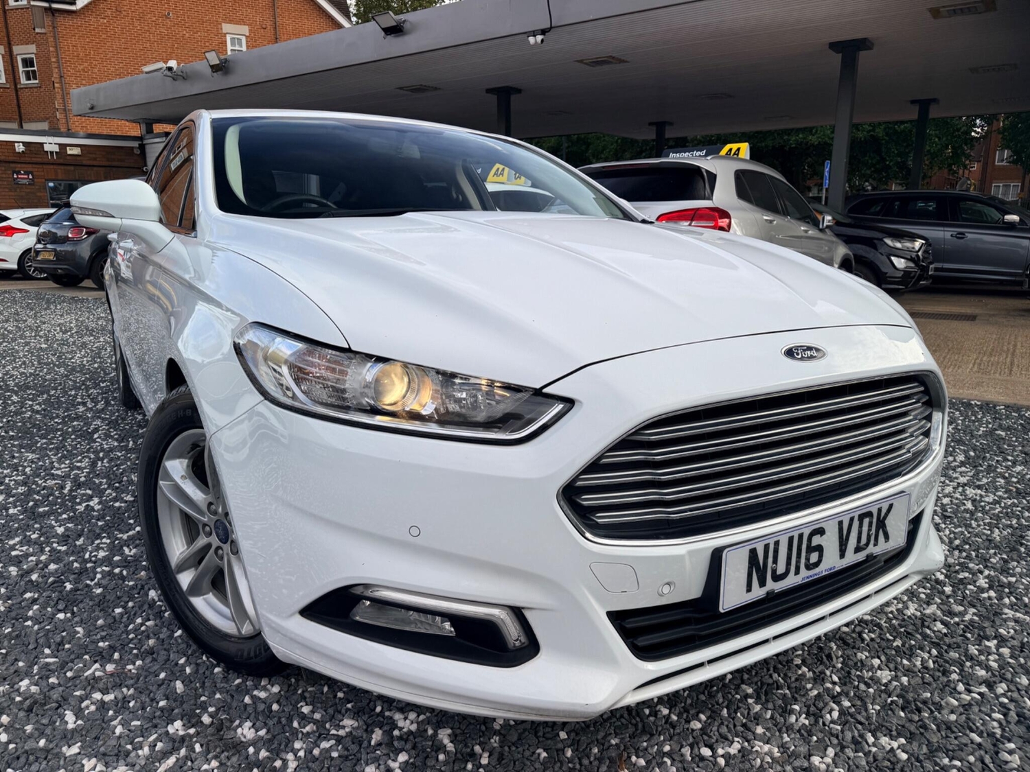 [ berth ]Ford Mondeo