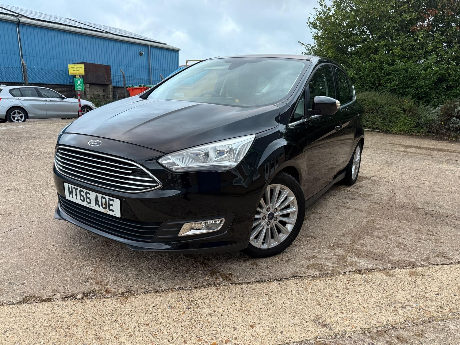 [ berth ]Ford C-MAX