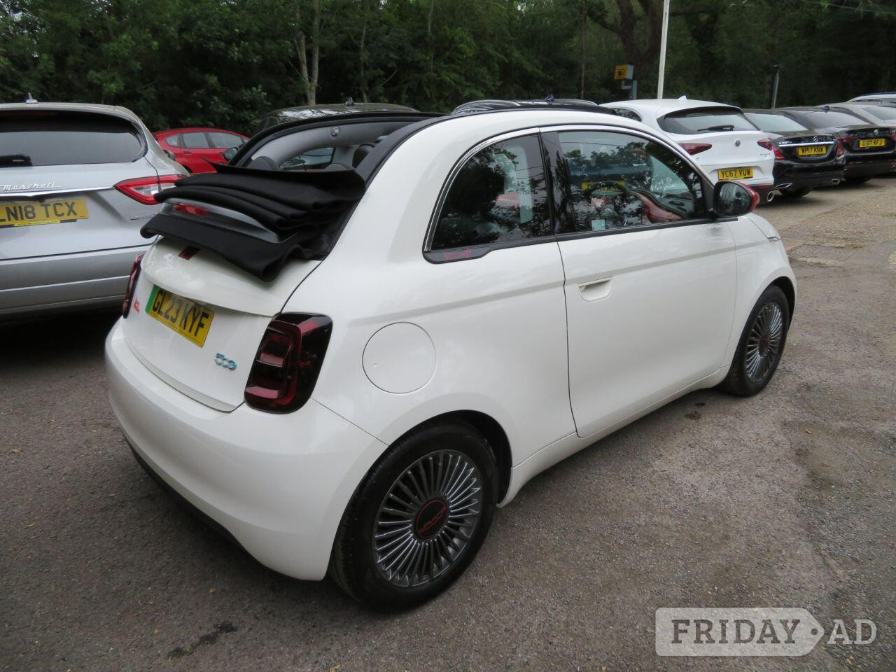 [ berth ]Fiat 500e C