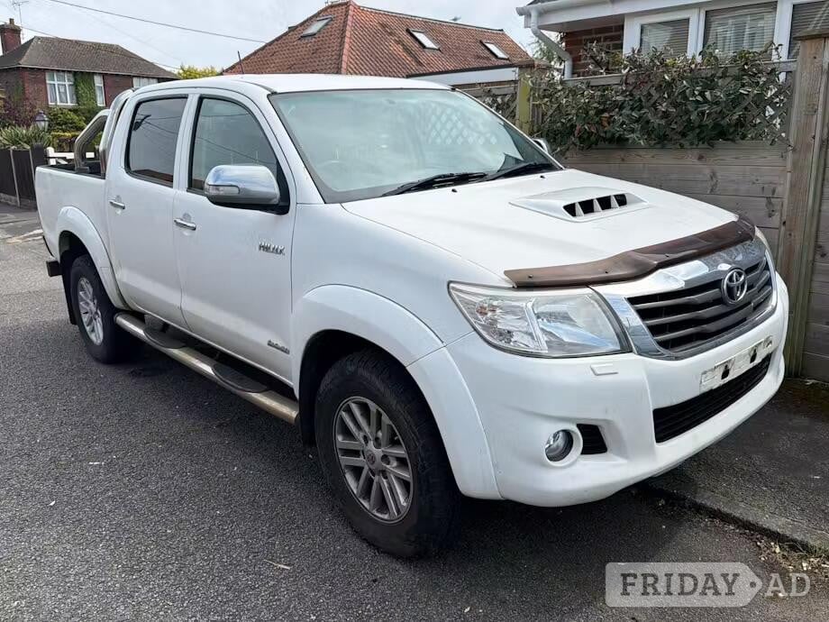 Toyota Hilux 2016 in Bedford