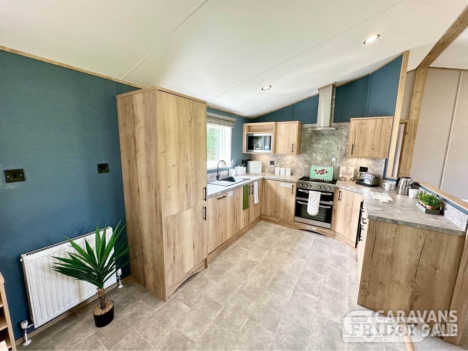 STUNNING BRAND NEW LODGE ON SOUGHT AFTER PLOT AT NEW BEACH, TN29  - Holiday Homes in Dymchurch