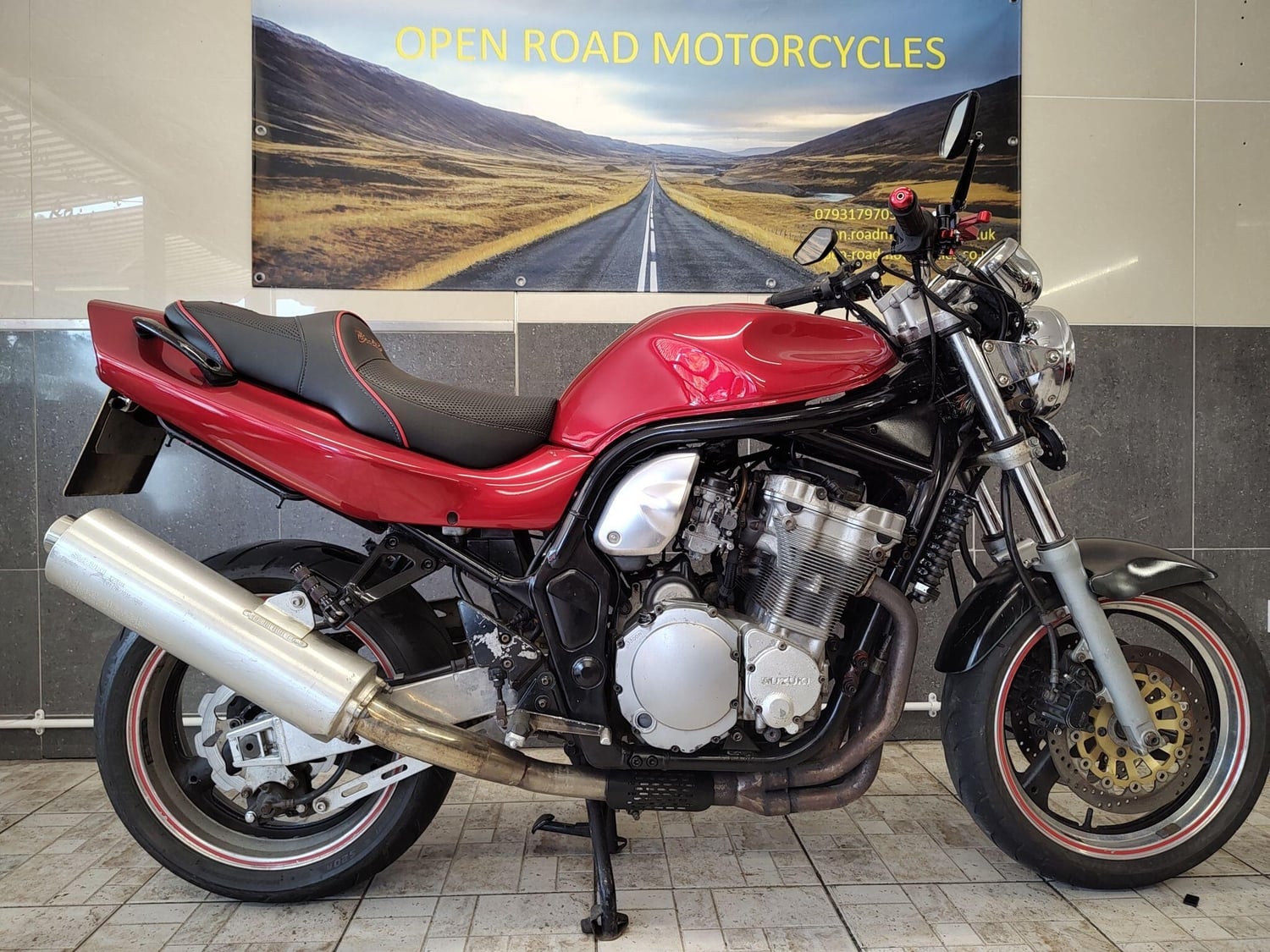 Suzuki GSF Bandit 1997 in Farnborough