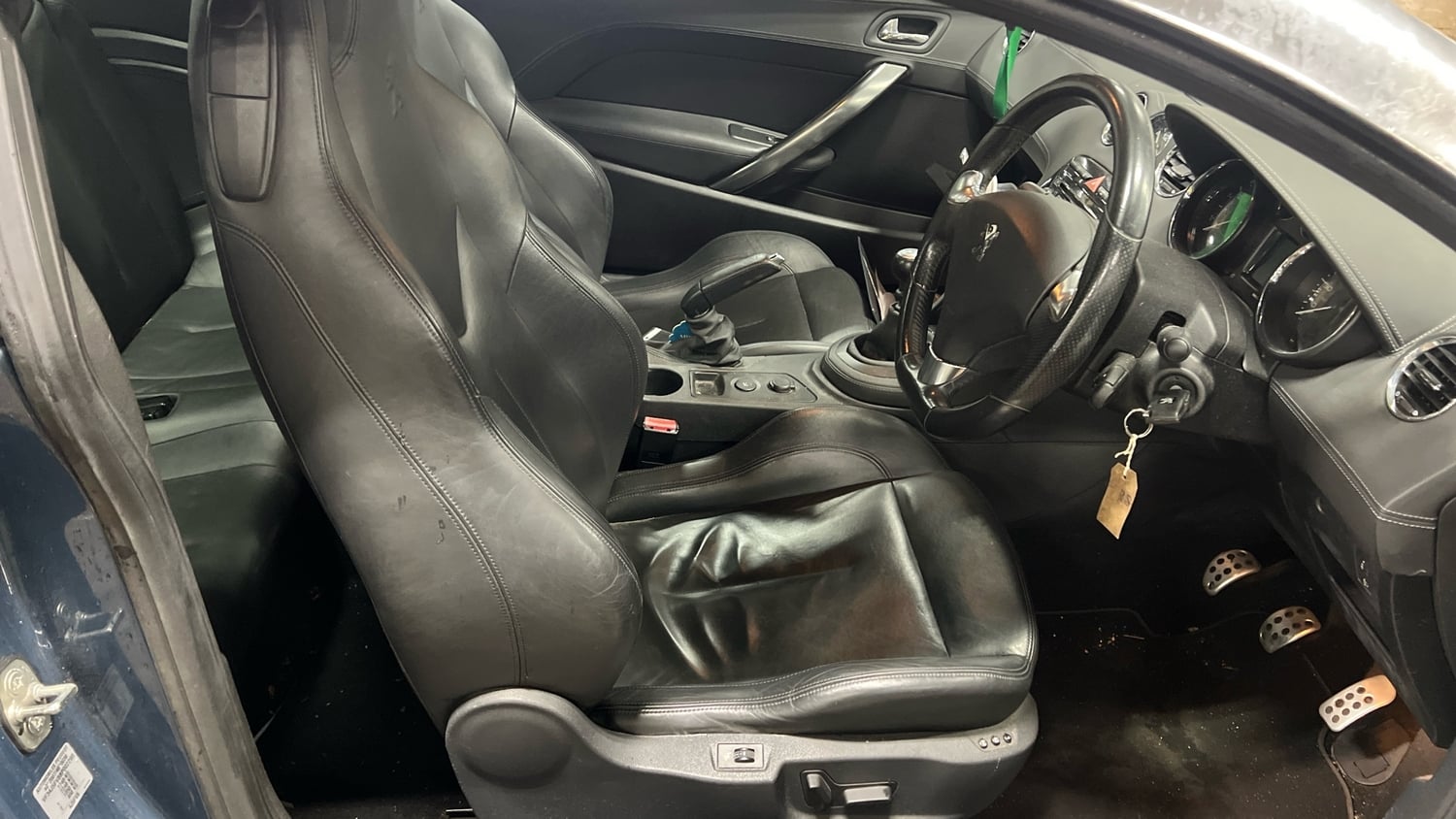 [ berth ]Peugeot RCZ