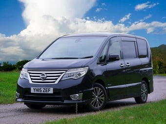 Nissan Serena 2015