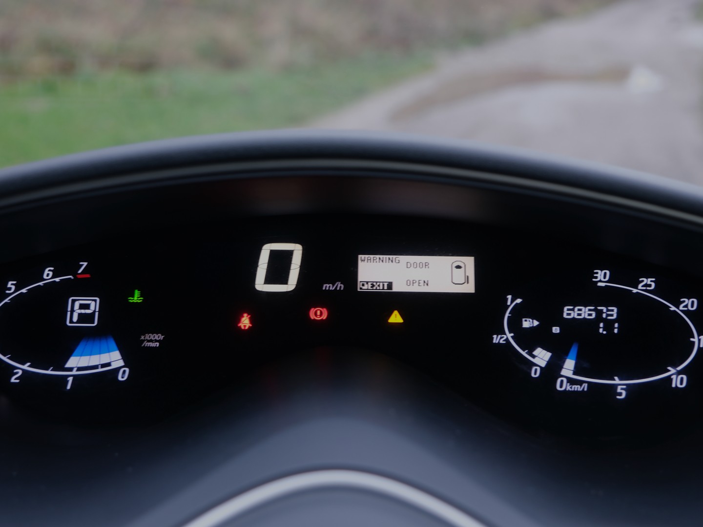 Nissan Serena 2015 - Cars in Sowerby Bridge