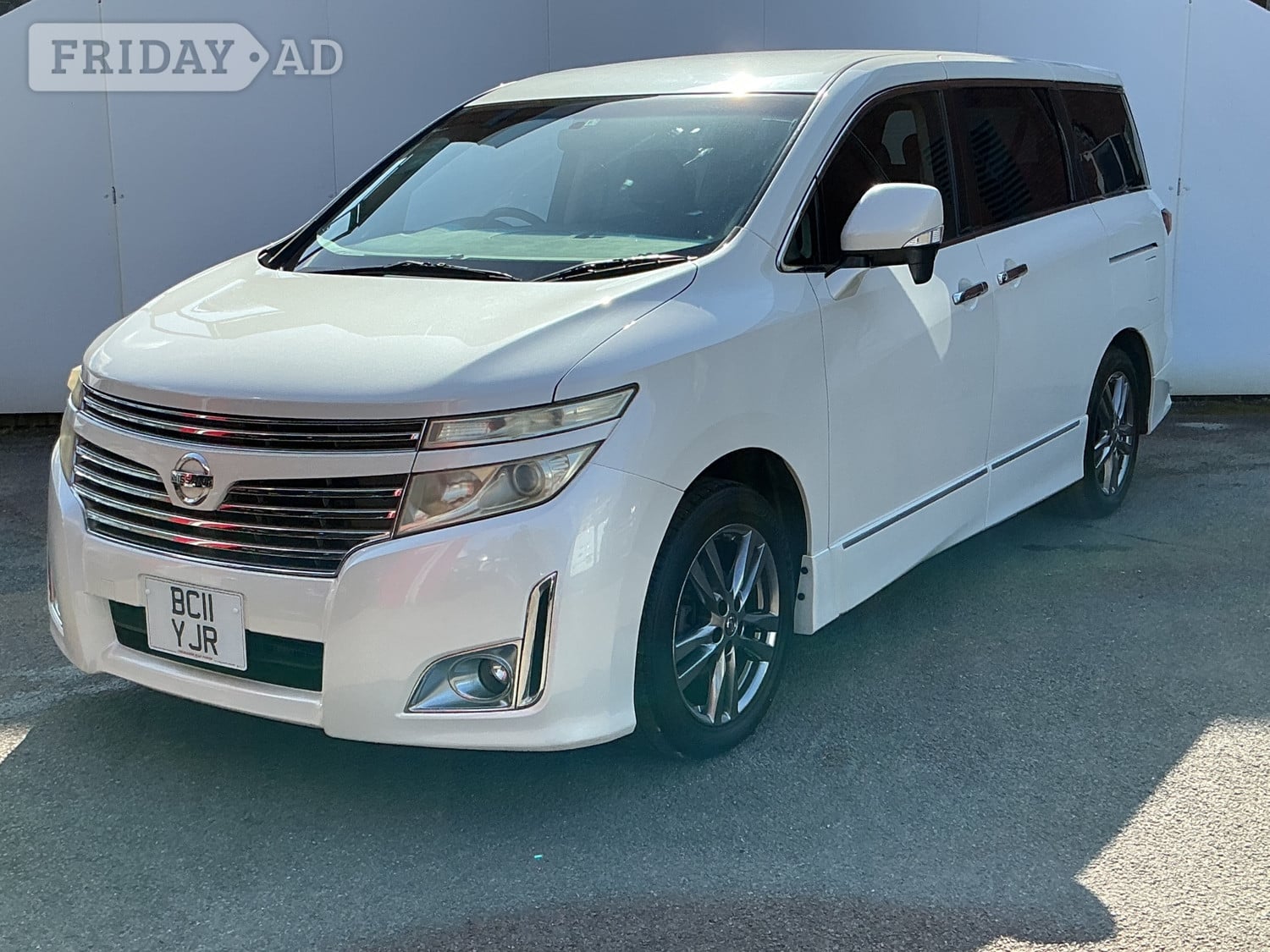 Nissan Elgrand Porth