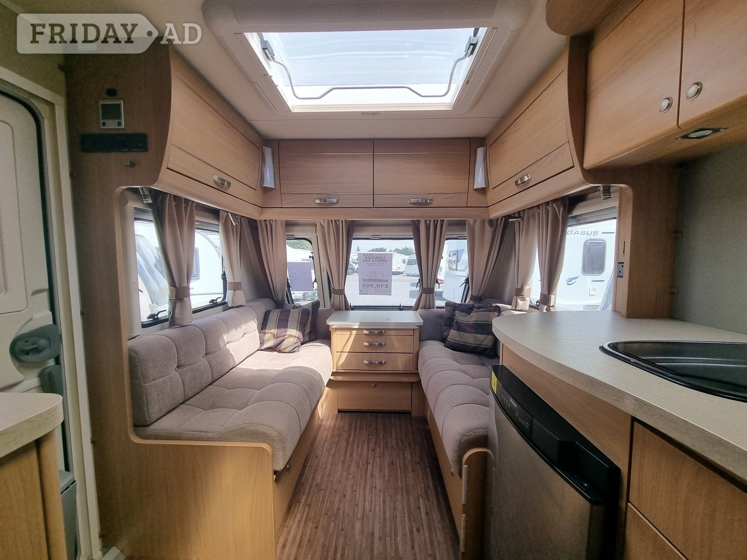 [4 berth ]Compass Omega 550