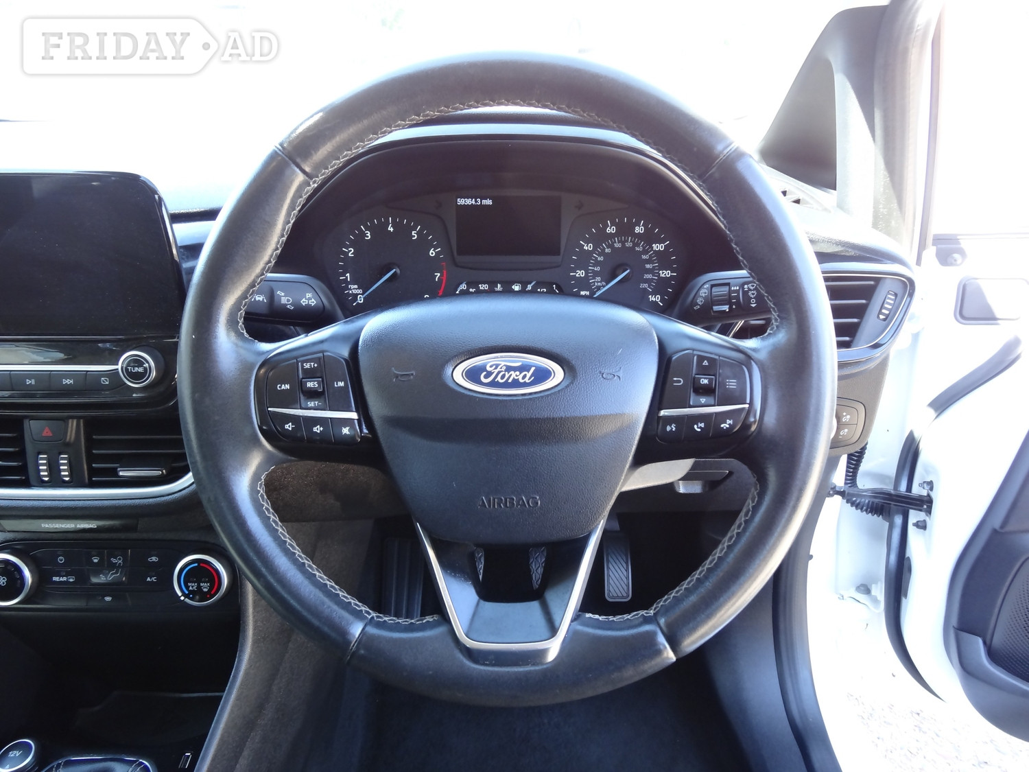 [ berth ]Ford Fiesta