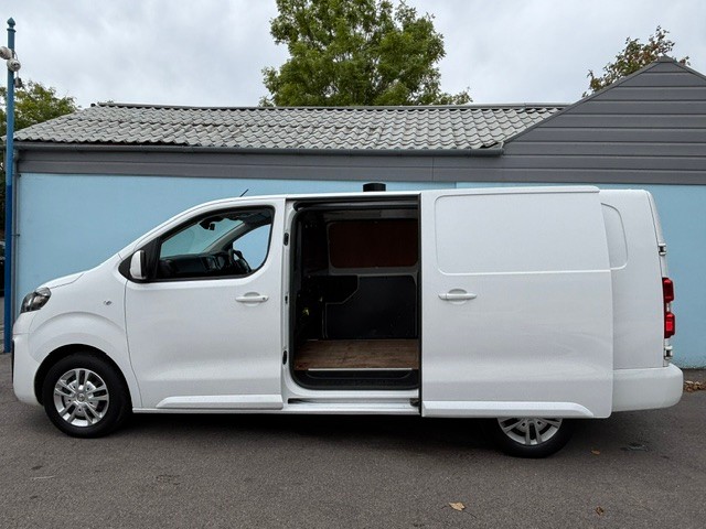 Vauxhall Vivaro 2021 - Vans & Commercial Vehicles in Southampton
