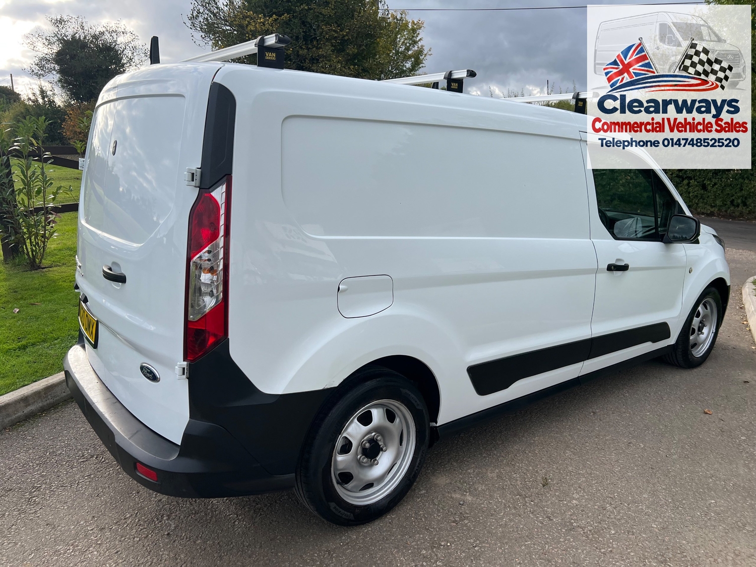 [ berth ]Ford Transit Connect