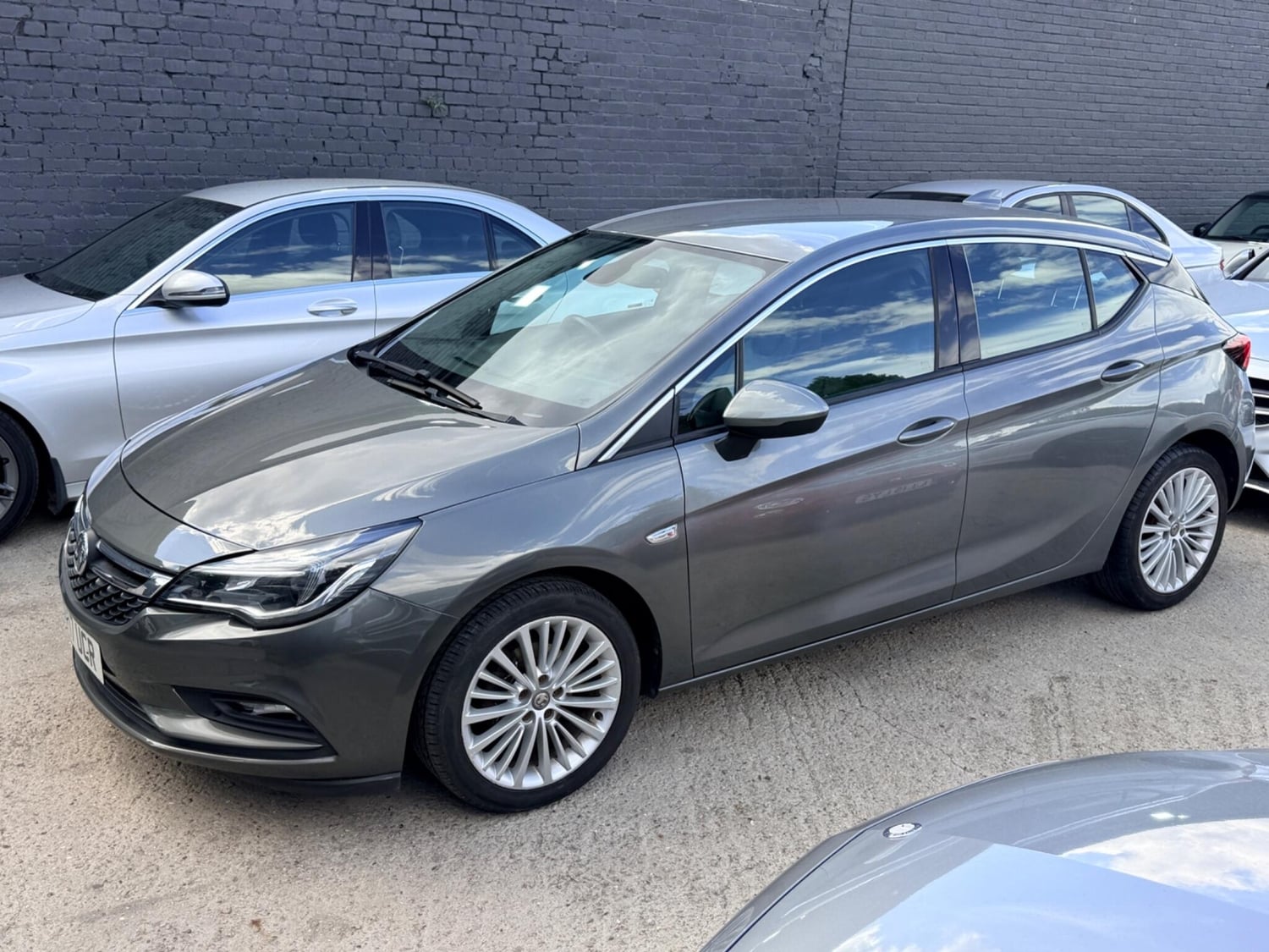 Vauxhall Astra 2017 - Cars
