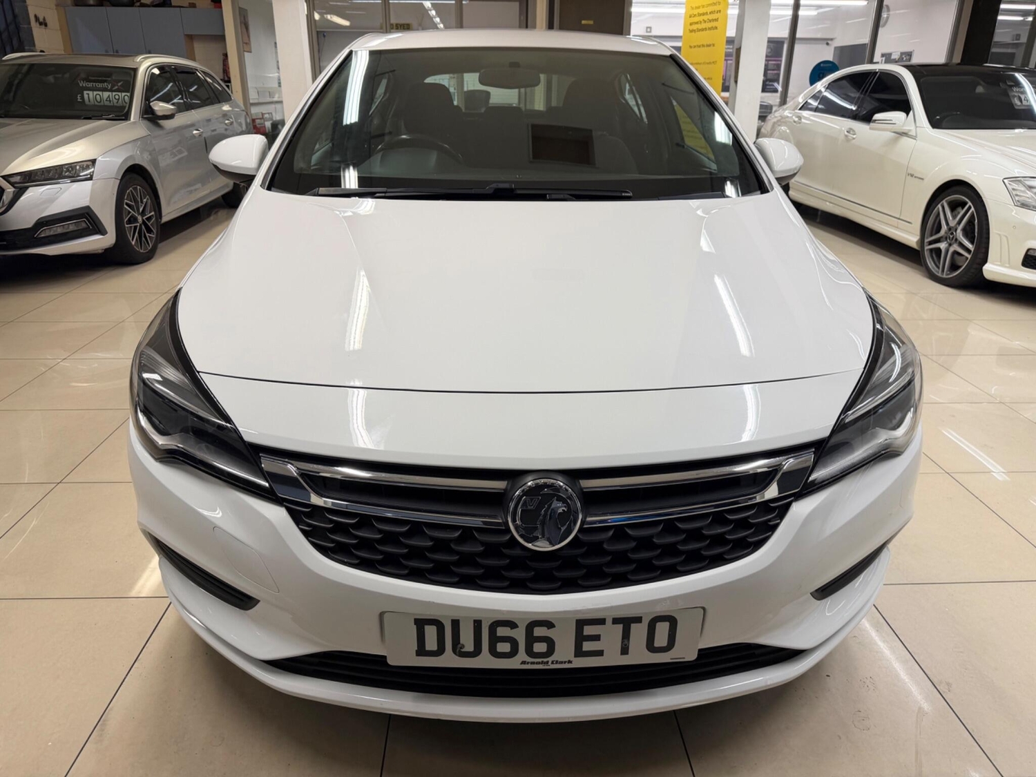 [ berth ]Vauxhall Astra