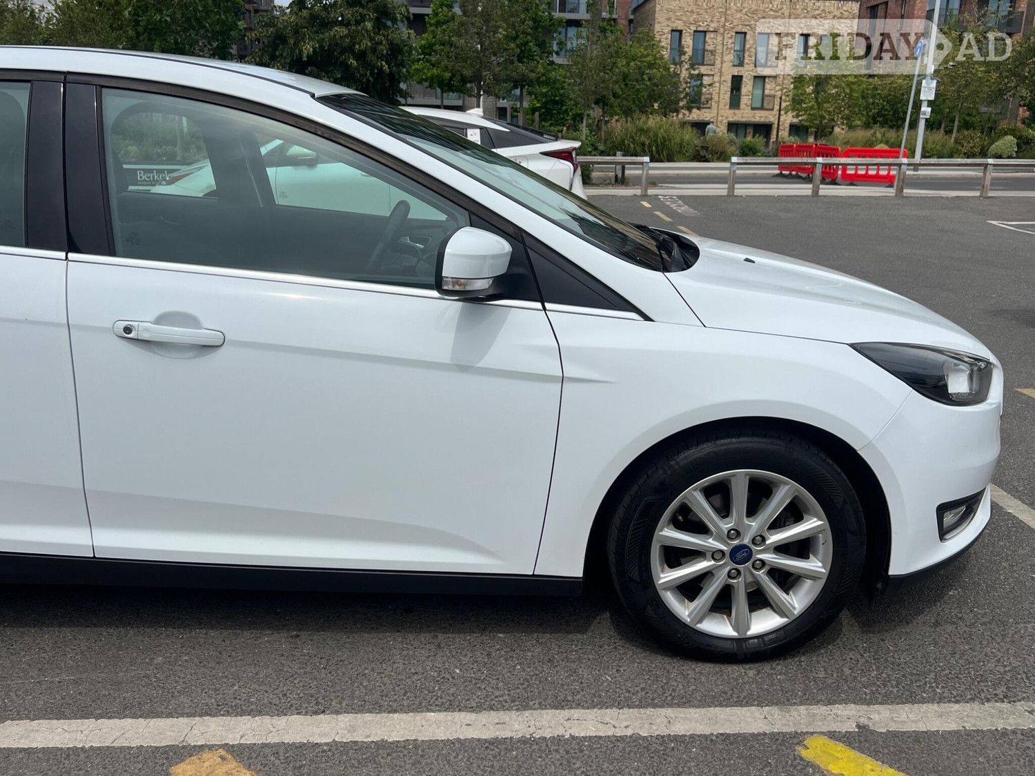 Ford Focus 2016 - Cars in Hounslow