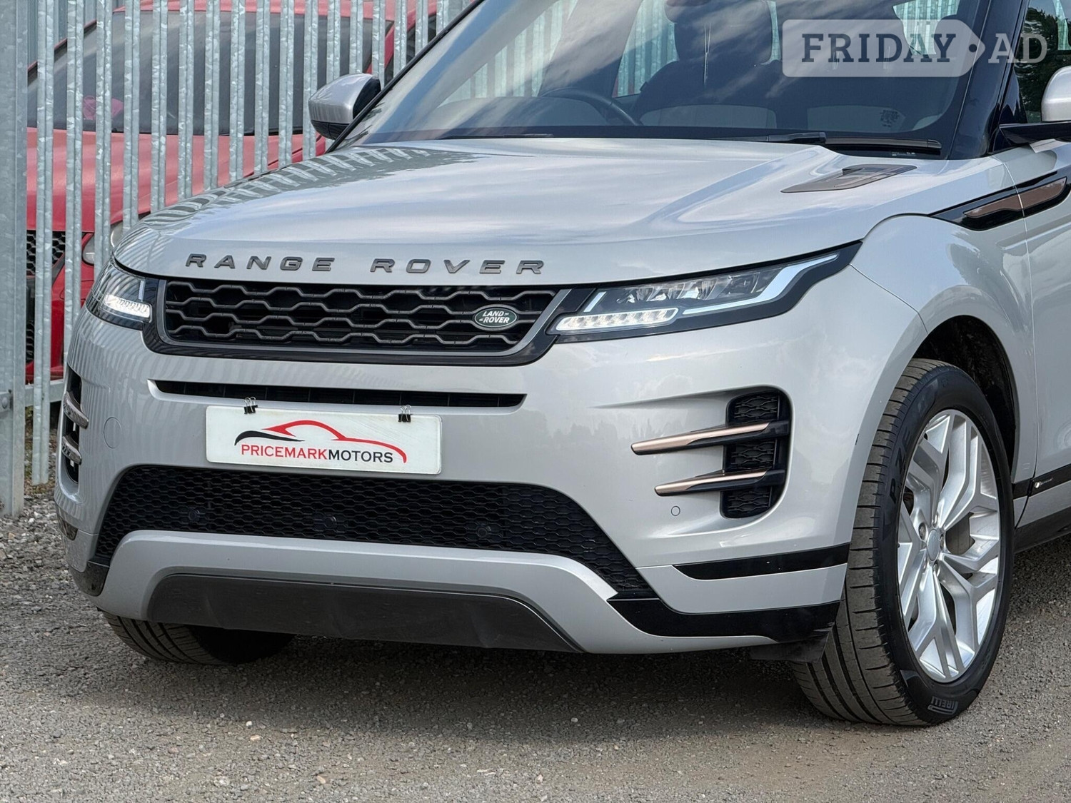 [ berth ]Land Rover Range Rover Evoque