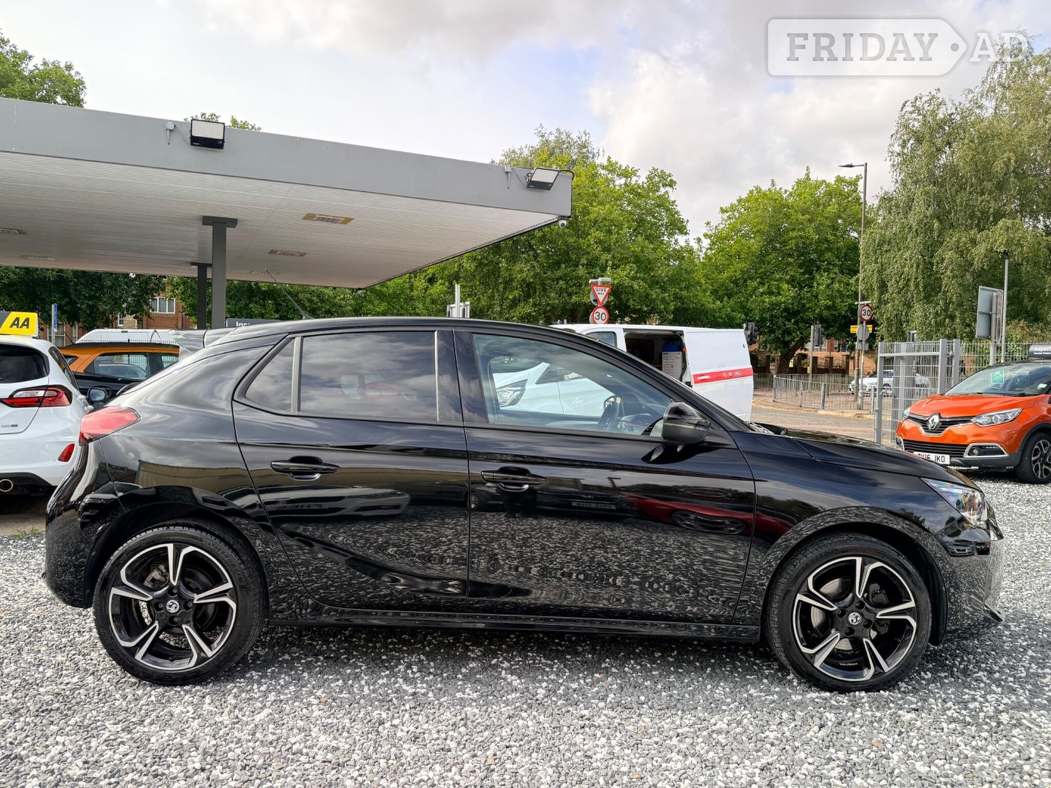 Vauxhall Corsa 2022 - Cars in Bedford