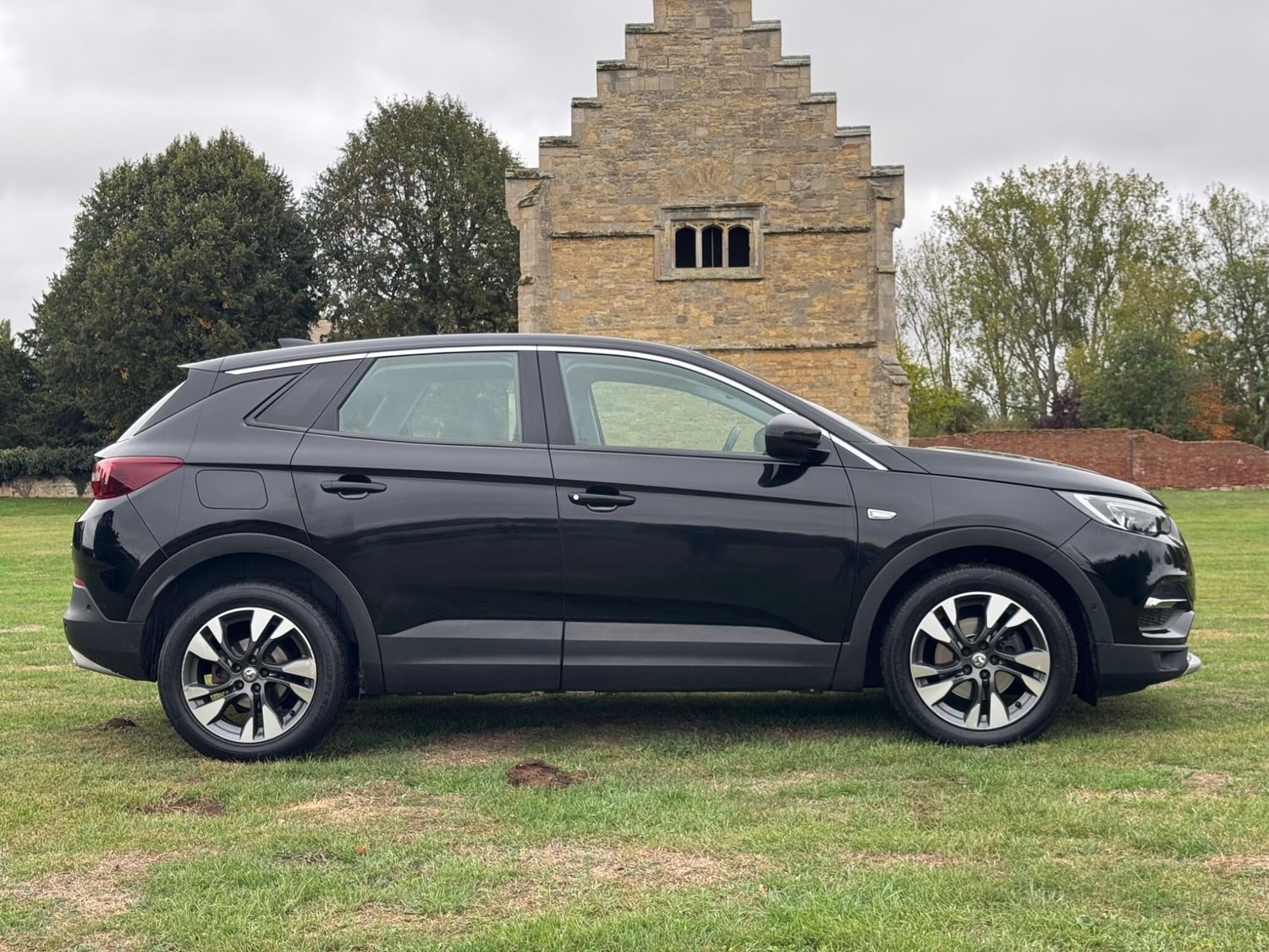 [ berth ]Vauxhall Grandland X