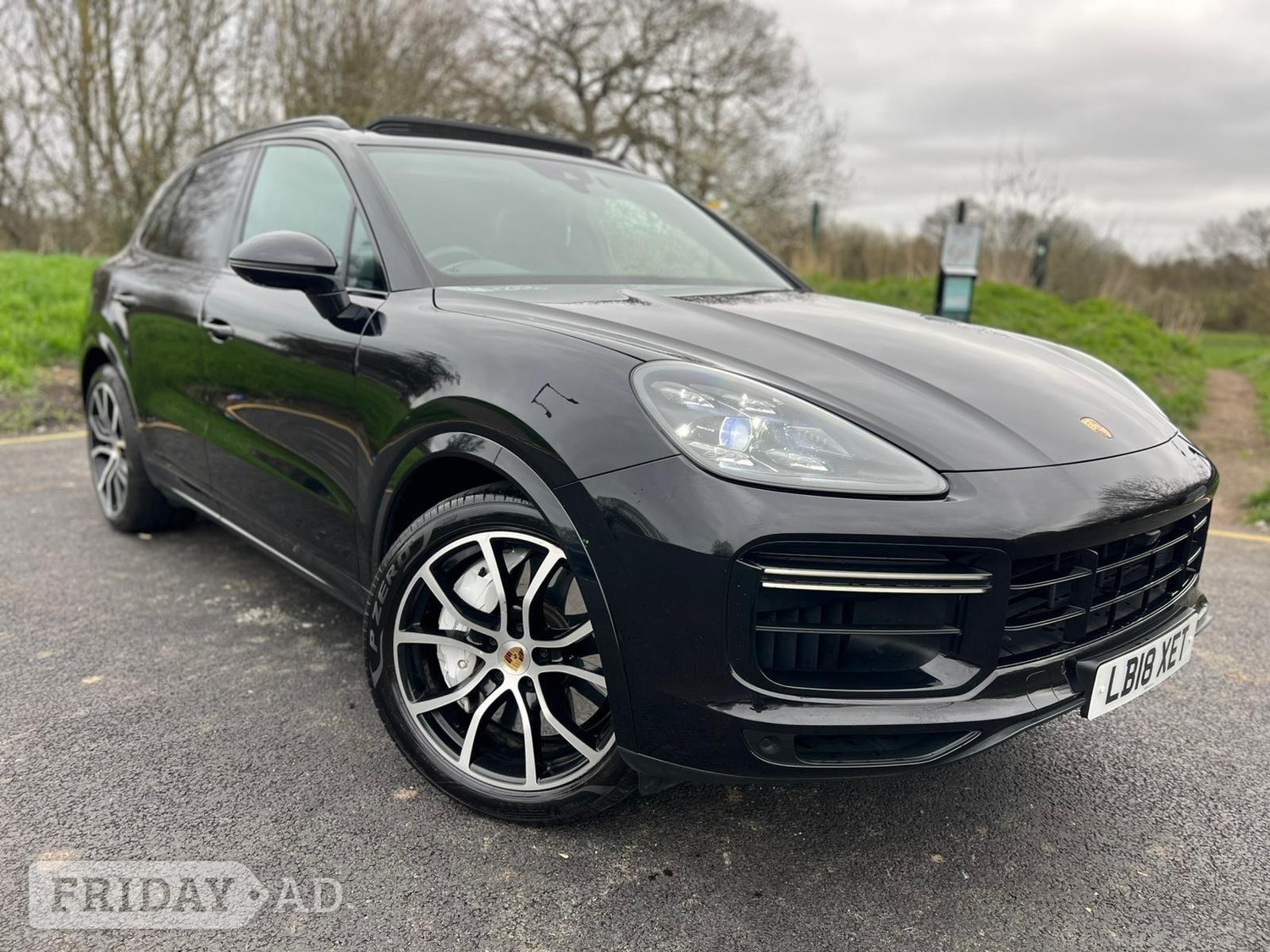 Porsche Cayenne 2018 in Harrow