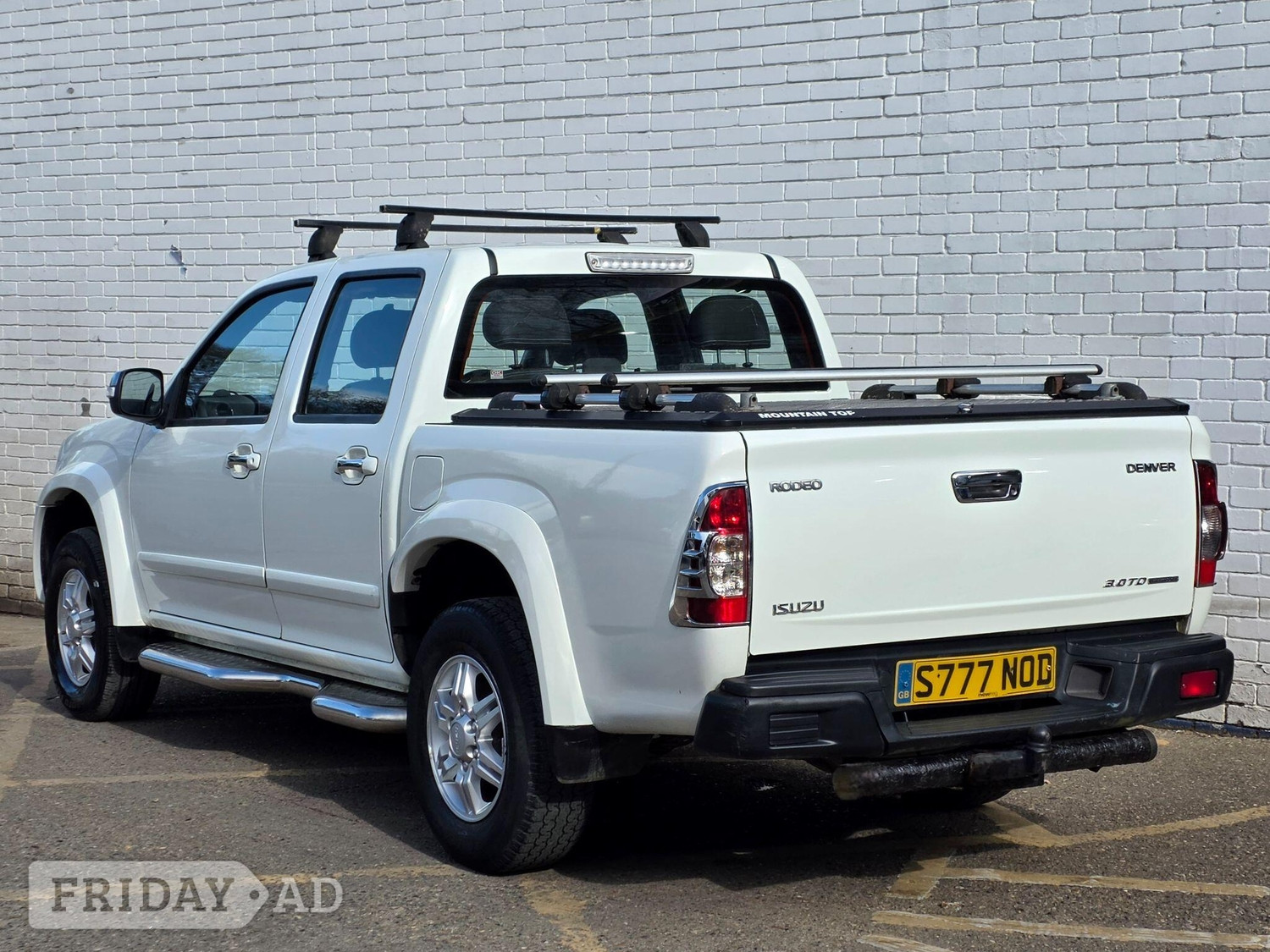 Isuzu Rodeo 2011 - Vans & Commercial Vehicles