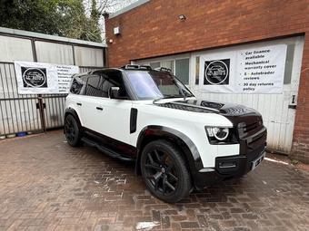 Land Rover Defender 110 2021