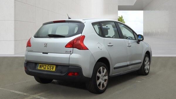 [ berth ]Peugeot 3008
