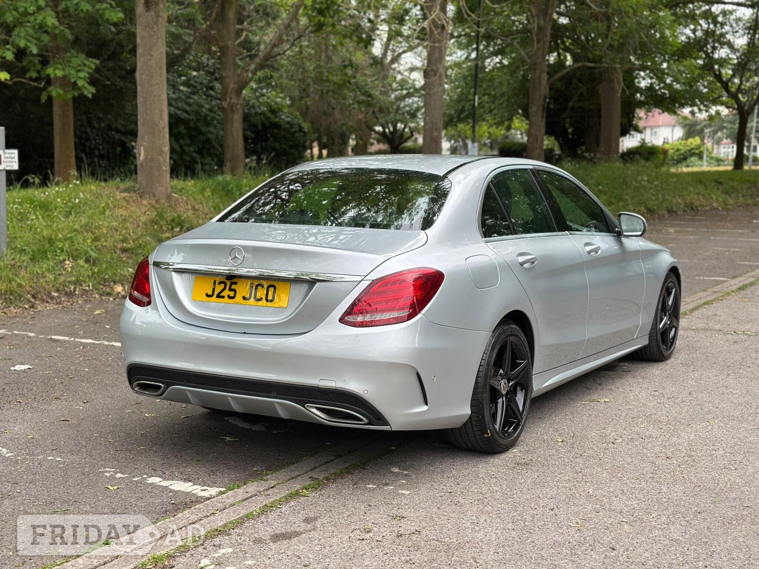 [ berth ]Mercedes-Benz C Class