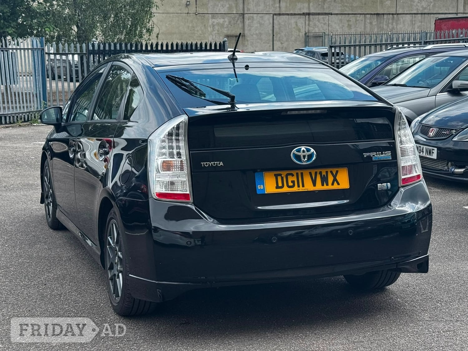 Toyota Prius 2011 - Cars in Bradford