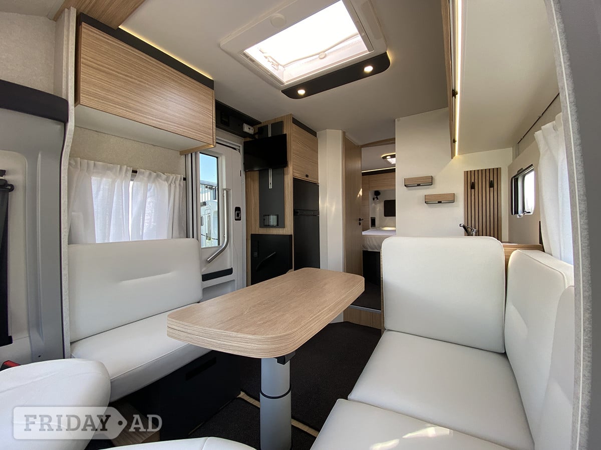 Pilote Evidence P740 FC 2025 for sale - Motorhomes & Caravans in Newark