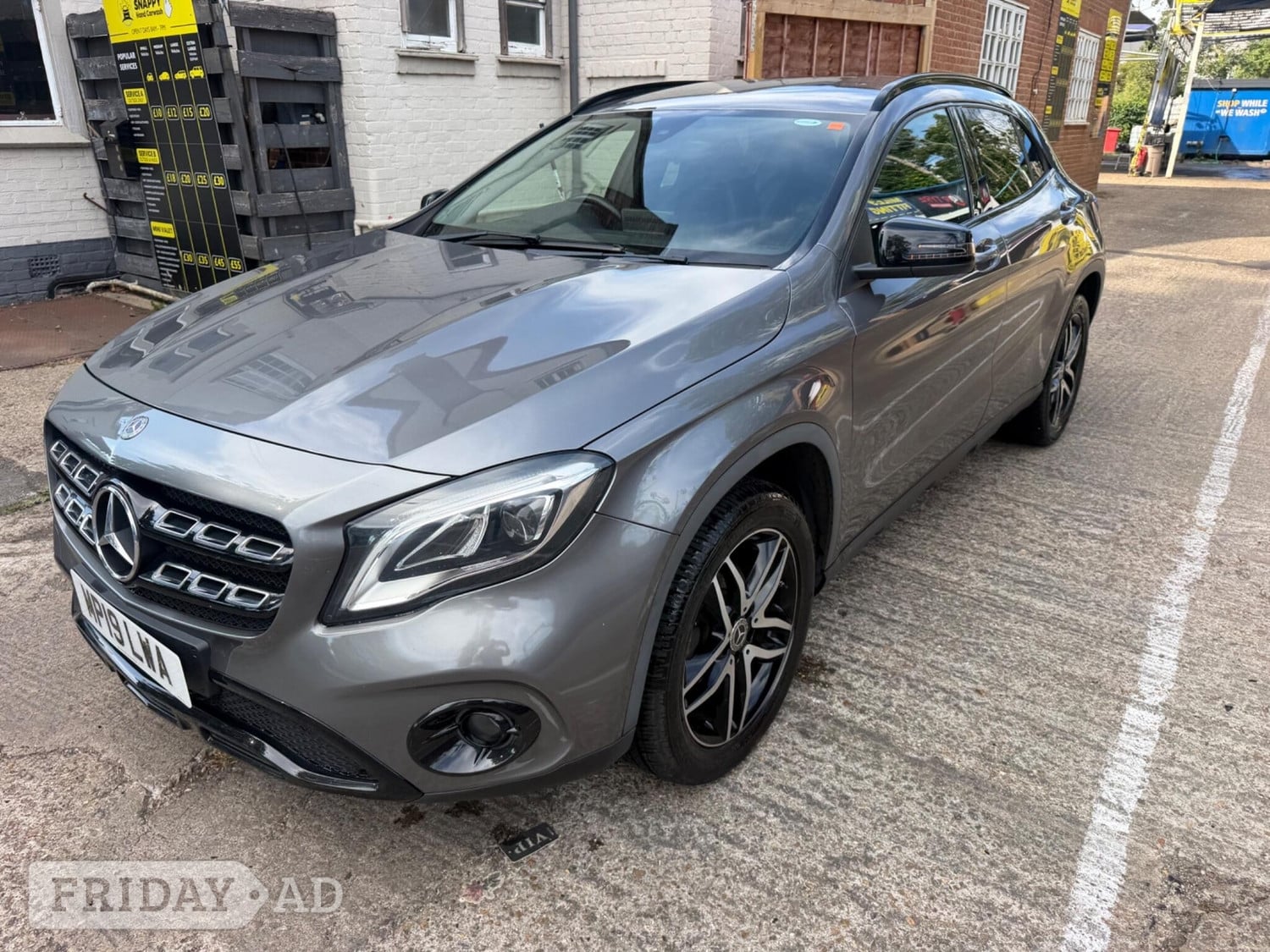 [ berth ]Mercedes-Benz GLA