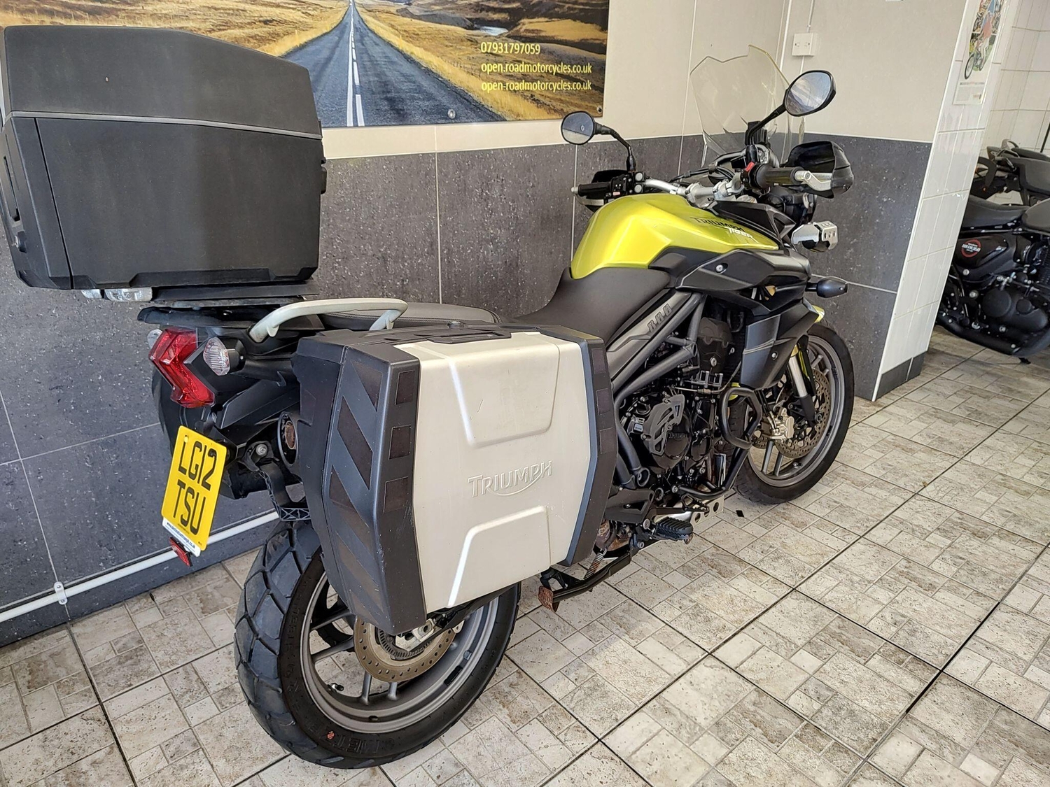 Triumph Tiger 2012 - Motorbikes, Scooters & Quads in Farnborough
