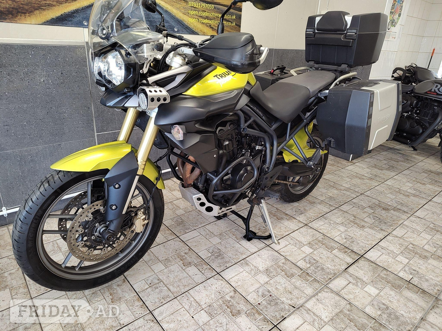 Triumph Tiger 2012 - Motorbikes, Scooters & Quads