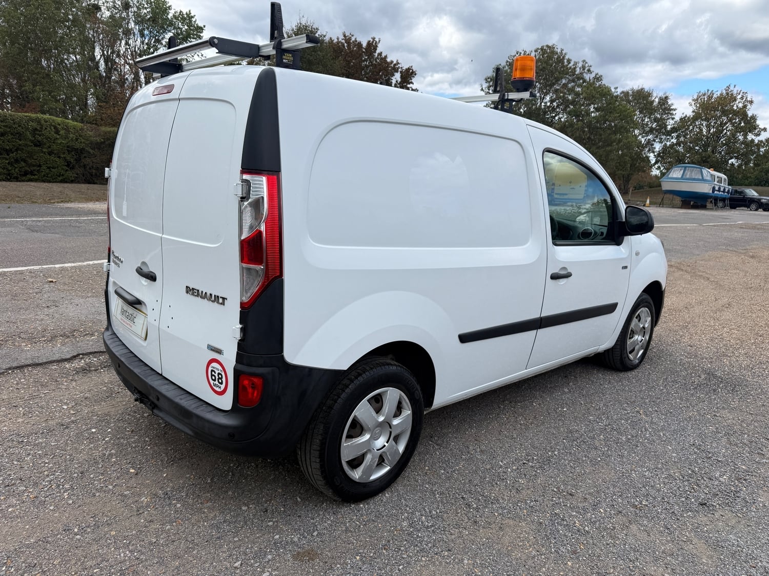 [ berth ]Renault Kangoo