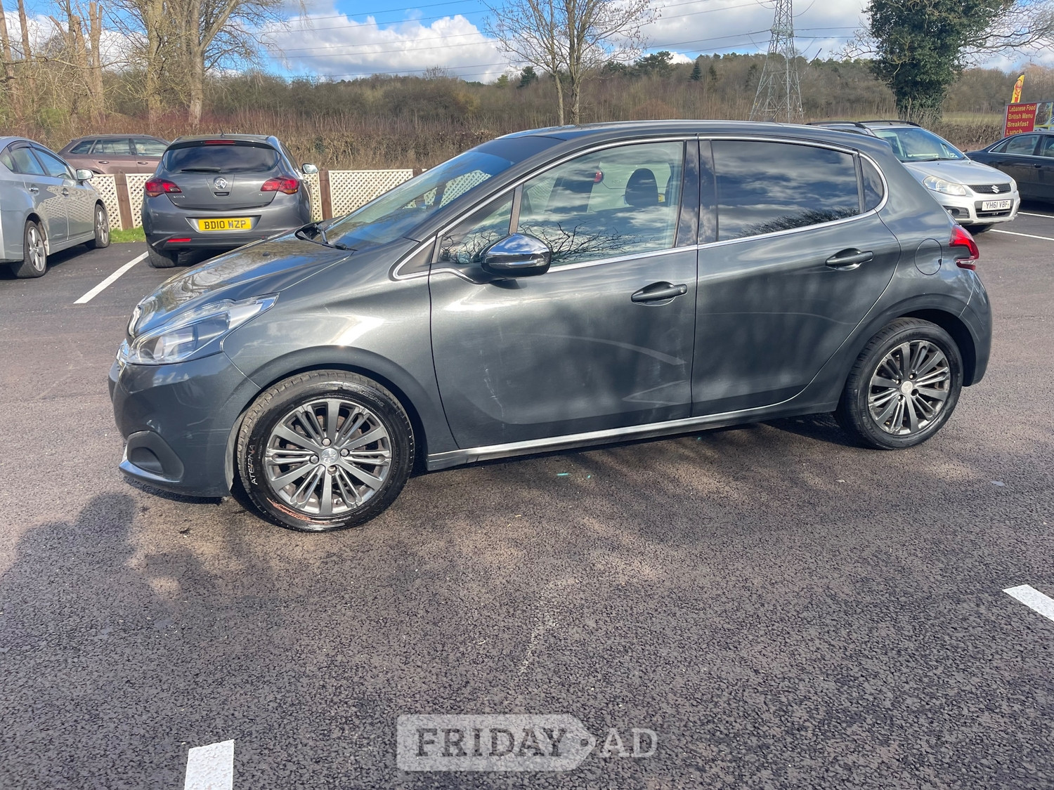 Peugeot 208 2016 - Cars in Slough