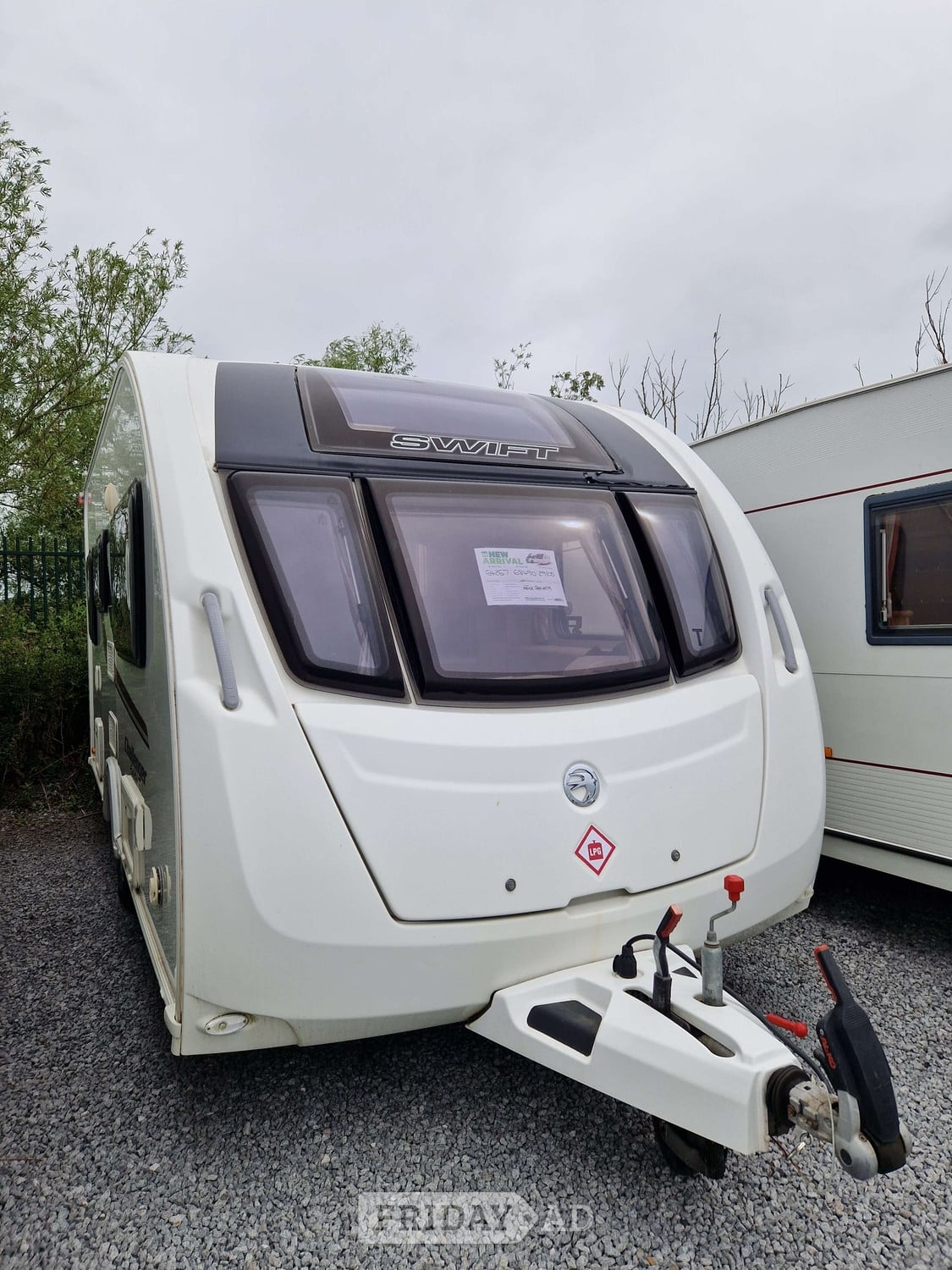 Swift Challenger 442 2015 - Motorhomes & Caravans