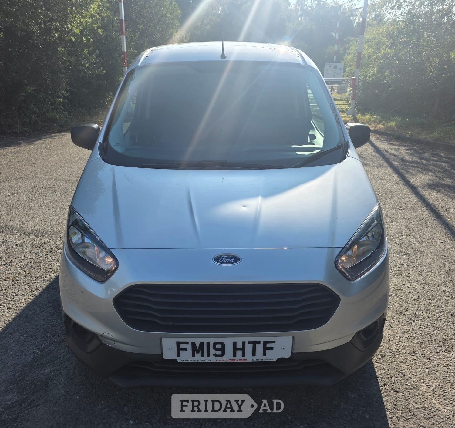 [ berth ]Ford Transit Courier
