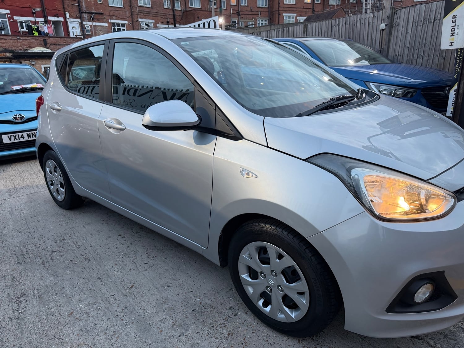 Hyundai i10 2015 - Cars