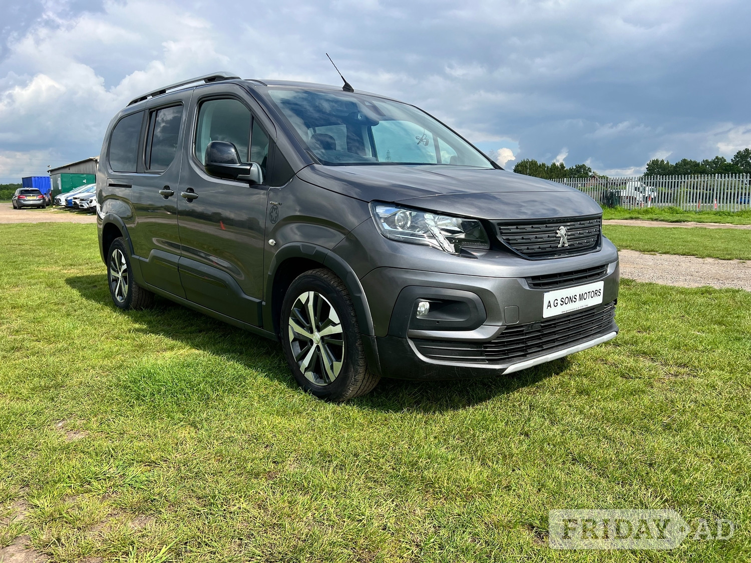 [ berth ]Peugeot Rifter