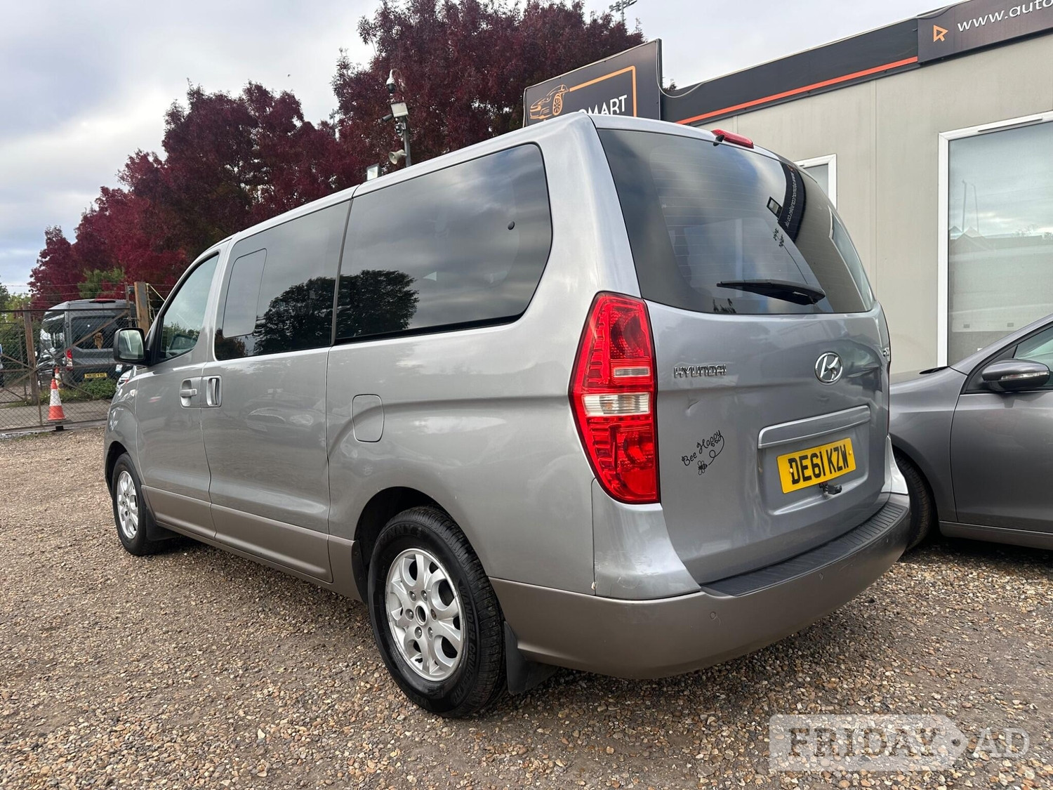 Hyundai i800 2011 - Cars in Sunbury-On-Thames