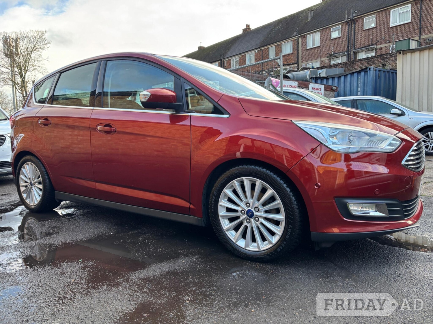 [ berth ]Ford C-MAX