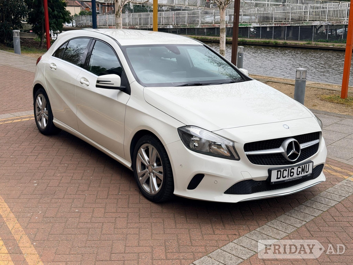 [ berth ]Mercedes-Benz A Class