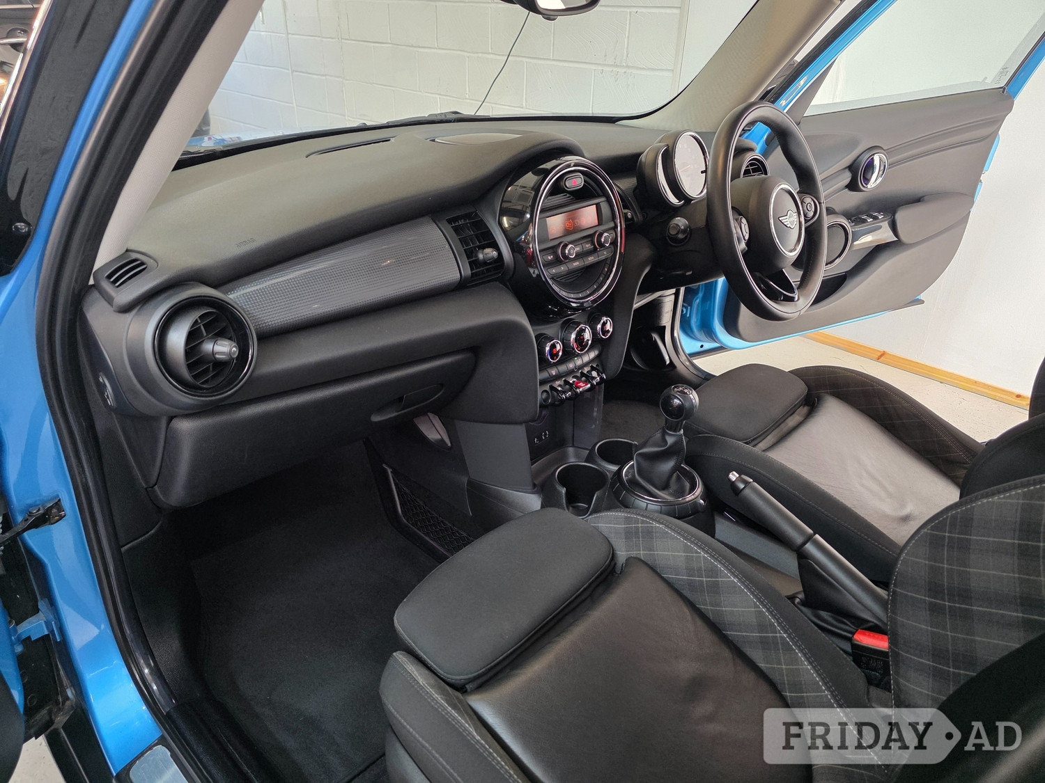 Mini Hatch 2016 - Cars in Storrington