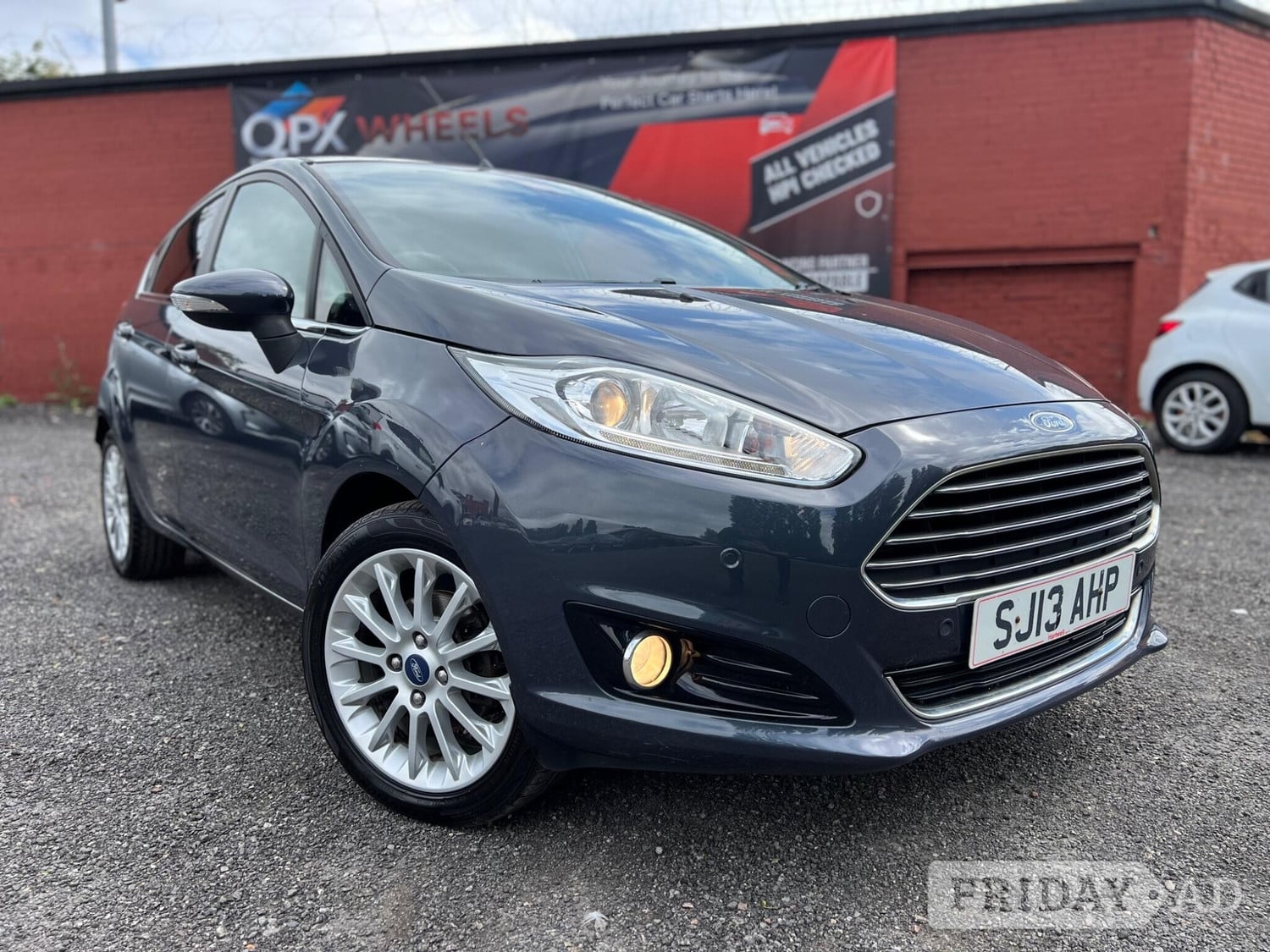 [ berth ]Ford Fiesta
